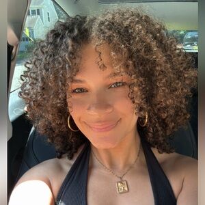 Meet your Posher, Jada